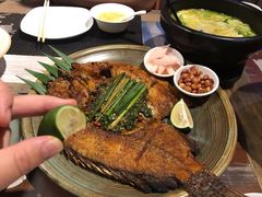 香茅草烤罗非鱼-滇越乘象云南餐厅(豆各庄店)