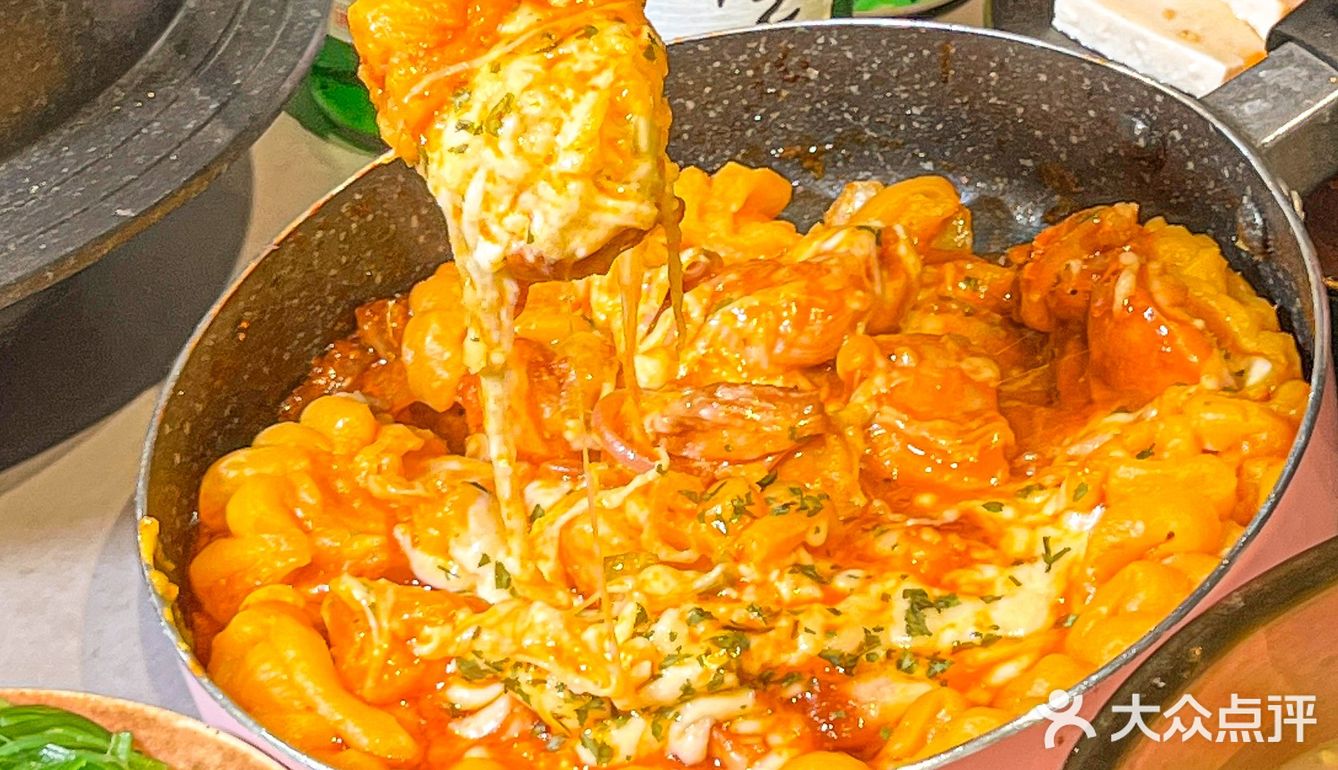 店里全是欧巴欧尼⁉️我好想天天来吃这家