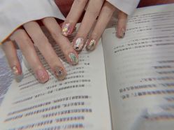 -悦指间美甲美睫
