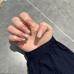 -花岐款式专研健康美甲沙龙
