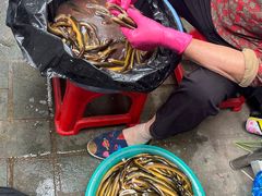 -三百碗宝应长鱼面(板仓街店)