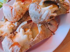 -J Daeng Seafood