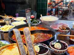 -萍姐火锅·公路夜市(武汉首店)