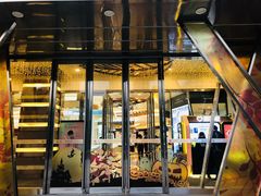 -王府井百货熙地港店