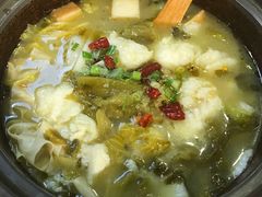 -周鱼小馆石锅酸菜鱼(活力汇店)