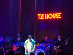 -TZ House音乐现场(来福士中心店)