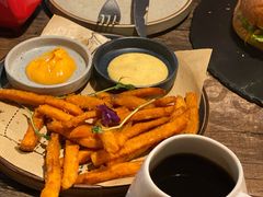 -HIGH FIVE哈福手工汉堡(桂林路店)