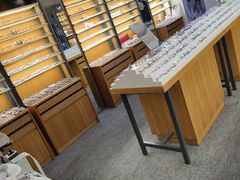 -优医视平价眼镜超市蔡司依视路折扣(小马厂店)