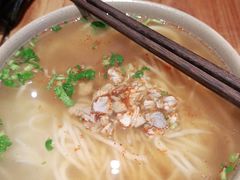 -亮亮面馆(经六路店)