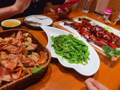 -老滇山寨•云南特色菜•地方菜•民族风情歌舞表演(金碧店)