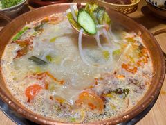 -洱火云南酸菜牛肉火锅(石景山当代商城店)