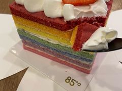 彩虹酸奶切片蛋糕-85度C(上海兰溪二店)