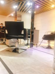 -SIX Hair Consultant