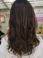 -镁连社·美联社