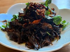 七月油鸡枞-山茶云南菜(永安里店)