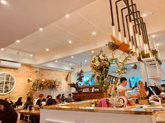 -FLOVIE FLORIST CAFE