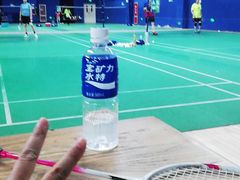 -中地华冠羽毛球俱乐部