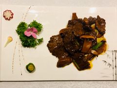 牛肝菌餐标澳洲牛小排-涵苑私宴定制(外滩店)