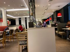 大堂-必胜客(证大大拇指店)