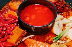 Chongqing Hot Pot with Yangzhou Tomato Broth