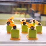 康德莱酒店里的火锅自助餐