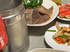 -海底捞火锅鲜切牛肉主题店(长寿路店)