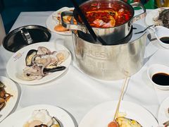 -领鲜活海鲜榴莲自助火锅(东门店)