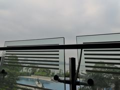 -上海滴水湖皇冠假日酒店