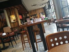 靠窗位-星巴克(上海汇锦里店)