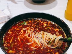 -牵人麻辣粉(粉巷店)