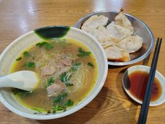 -黄阿姨锅贴大王(万航渡路店)