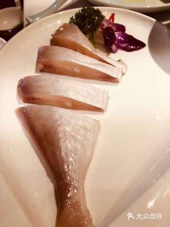 鱼火锅还是吃整个的过瘾