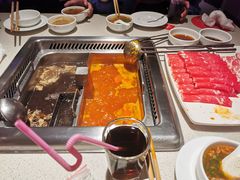 -海底捞火锅鲜切牛肉主题店(长寿路店)