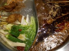 -何氏串串香火锅(翠亨店)