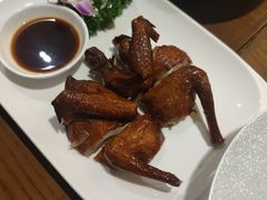 招牌脆皮妙龄鸽-水月周庄铂尔曼酒店-水月荟中餐厅