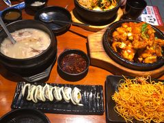 滋补参鸡汤-鑫日千里马朝鲜族小馆(总店)