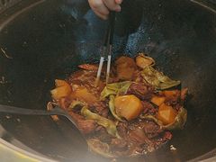 -哈尔滨烧烤·山河村铁锅炖(交大店)