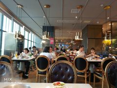 -吉布鲁牛排海鲜自助(假日国际店)