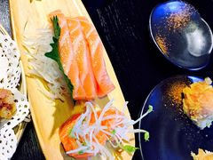 三文鱼刺身-春草居酒屋·晴子の店