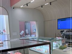 面包甜点陈列柜-好利来(七宝领展广场店)