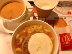 猪柳蛋扭扭粉-麦当劳(水坑尾街店)