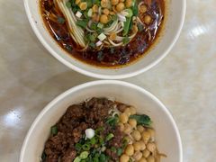 重庆小面-秦云老太婆摊摊面(较场口店)