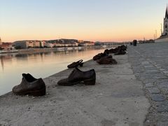 -多瑙河畔鞋履雕塑