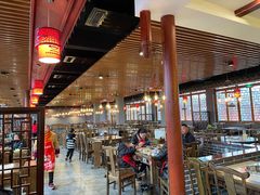 大堂-九尺赵老四鲜鹅肠火锅