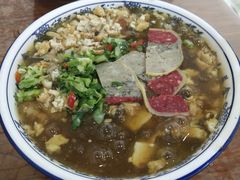 卤肉面-一家人面馆(欧式街)