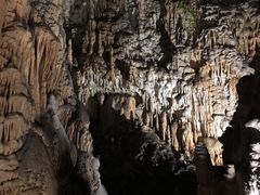 -波斯托伊纳溶洞