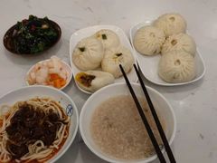 -李与白包子铺(桐梓林店)