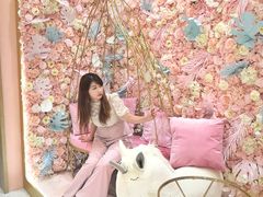 大量打卡位-Dazzling Cafe 蜜糖吐司专卖店
