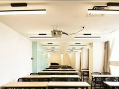 -金夫人化妆摄影职业培训学校