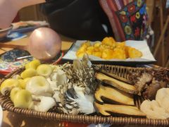 -洱火云南酸菜牛肉火锅(石景山当代商城店)